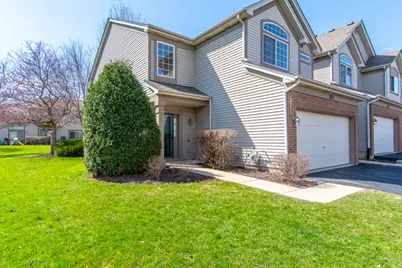 979 Parkhill Circle #979, Aurora, IL 60502 - Photo 1