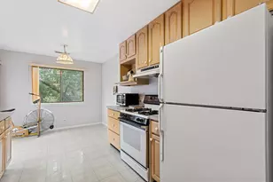 1022 Thorndale Ct, Wheeling, IL 60090 - Photo 9