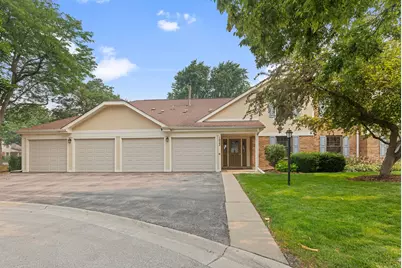 1022 Thorndale Court #A2, Wheeling, IL 60090 - Photo 1