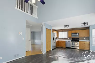 60 W Dahlia Lane, Round Lake Beach, IL 60073 - Photo 9