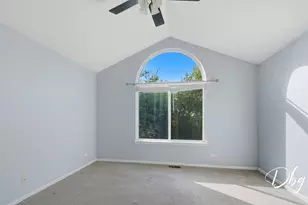 60 W Dahlia Ln, Round Lake Beach, IL 60073 - Photo 23