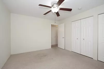 1010 Glastonbury Lane, Schaumburg, IL 60193 - Photo 15