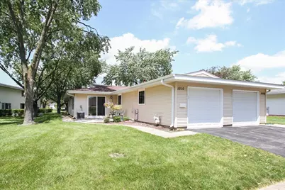 1010 Glastonbury Lane, Schaumburg, IL 60193 - Photo 1