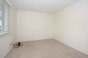 1010 Glastonbury Ln, Schaumburg, IL 60193 - Photo 19