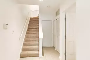4926 S Cornell Ave, Chicago, IL 60615 - Photo 3