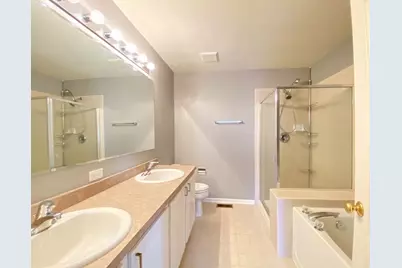 2279 Barrington Drive E #2279, Aurora, IL 60503 - Photo 11