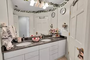 310 N County Line Rd, Hinsdale, IL 60521 - Photo 25