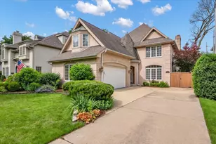 310 N County Line Rd, Hinsdale, IL 60521 - Photo 3