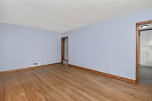 152 Tilton Park Dr, Dekalb, IL 60115 - Photo 5