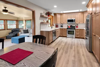 214 Deerpath Drive, Oswego, IL 60543 - Photo 15