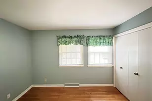 7409 Chesterfield Rd, Crystal Lake, IL 60012 - Photo 17