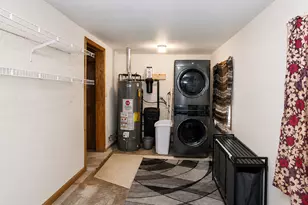 403 Maplewood Dr, Lakemoor, IL 60051 - Photo 11