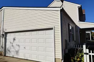 889 Symphony Dr, Aurora, IL 60504 - Photo 9
