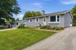 1225 Rutledge Rd, Bloomington, IL 61704 - Photo 3