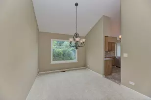 1327 Northgate Dr, Bartlett, IL 60103 - Photo 7