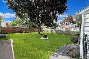 720 W American St, Freeport, IL 61032 - Photo 13
