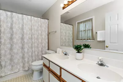 [Address not provided], West Dundee, IL 60118 - Photo 21