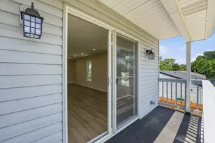 163 W Manchester Dr, Wheeling, IL 60090 - Photo 21