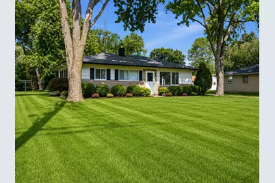 1203 N Chapel Hill Road, McHenry, IL 60051 - Photo 3