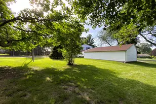 809 McClaran Ave, Aurora, IL 60506 - Photo 23