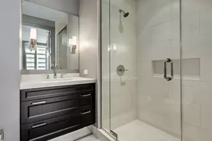 118 E Erie St, Chicago, IL 60611 - Photo 23