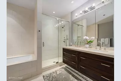 118 E Erie Street #21B, Chicago, IL 60611 - Photo 19