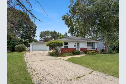 1346 Empire Court, Freeport, IL 61032 - Photo 1
