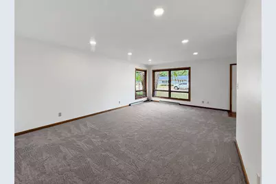 1346 Empire Court, Freeport, IL 61032 - Photo 9