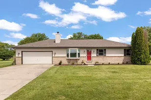 12475 Fox Rd, Yorkville, IL 60560 - Photo 5