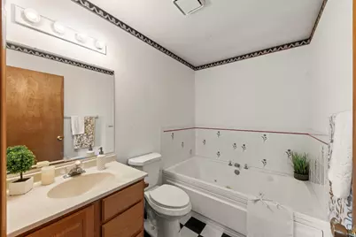 12475 Fox Road, Yorkville, IL 60560 - Photo 17
