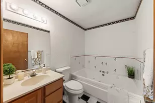 12475 Fox Rd, Yorkville, IL 60560 - Photo 17