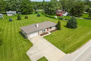 12475 Fox Rd, Yorkville, IL 60560 - Photo 1