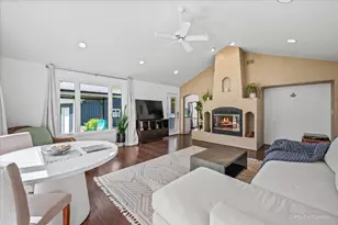 209 Eastwood Ct, Barrington, IL 60010 - Photo 5
