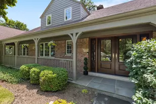 419 Caesar Dr, Barrington Hills, IL 60010 - Photo 3
