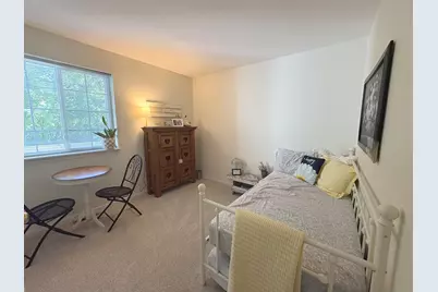 259 W Treehouse Lane W #259, Round Lake, IL 60073 - Photo 9