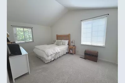 259 W Treehouse Lane W #259, Round Lake, IL 60073 - Photo 5