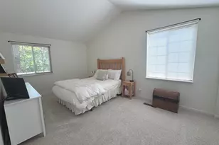 259 W Treehouse Ln W, Round Lake, IL 60073 - Photo 5