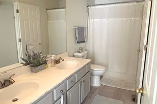 259 W Treehouse Ln W, Round Lake, IL 60073 - Photo 7
