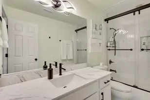 14547 Club Cir Dr, Oak Forest, IL 60452 - Photo 9