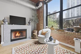 300 W Grand Ave, Chicago, IL 60654 - Photo 5