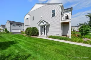 466 Comstock Rd, South Elgin, IL 60177 - Photo 1