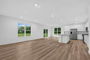 2013 Kenilworth Pl, Aurora, IL 60506 - Photo 5