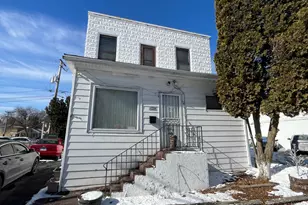 846 S Genesee St, Waukegan, IL 60085 - Photo 1