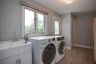 106 Surrey Ln, Lincolnshire, IL 60045 - Photo 15