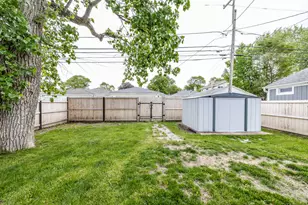 7535 Kenton Ave, Skokie, IL 60076 - Photo 29