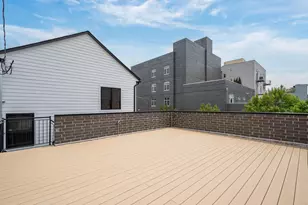 846 N Ashland Ave, Chicago, IL 60622 - Photo 19
