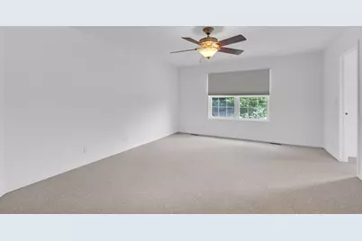 25880 W Brooks Farm Road, Round Lake, IL 60073 - Photo 15