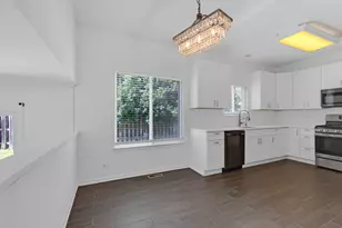 25880 W Brooks Farm Rd, Round Lake, IL 60073 - Photo 7