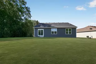 2030 Kenilworth Pl, Aurora, IL 60506 - Photo 3