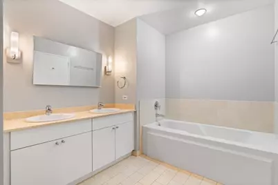 510 W Erie Street #805, Chicago, IL 60654 - Photo 17